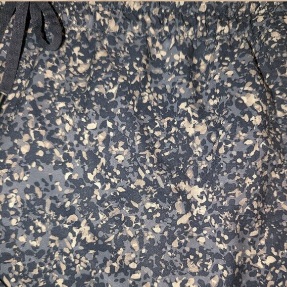 Athleta Women's Printed Baja Navy Blue Speckled Running Athletic Shorts -Sz 4 - Picture 7 of 15